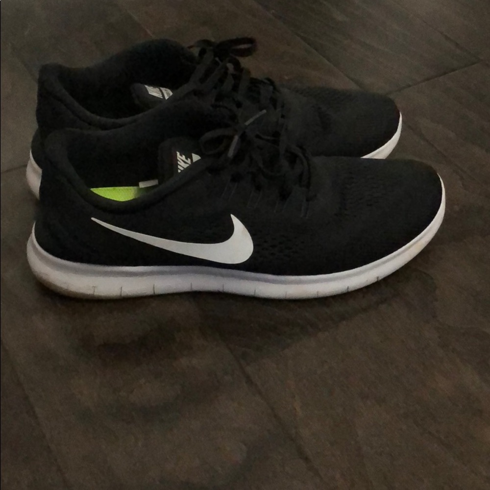 Men’s Nike free run size 10